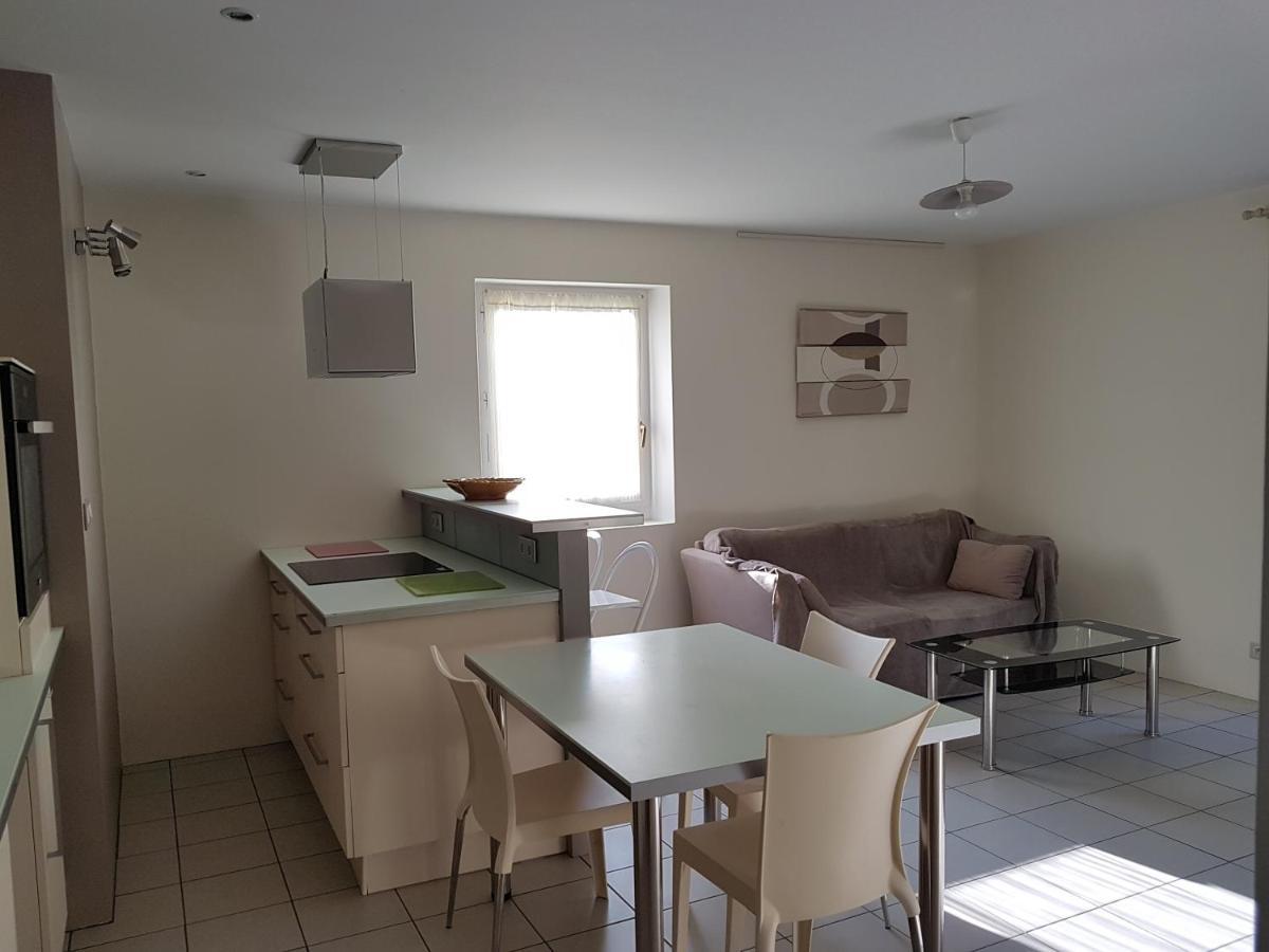F2 En Rez De Jardin A Crest Apartment Exterior foto